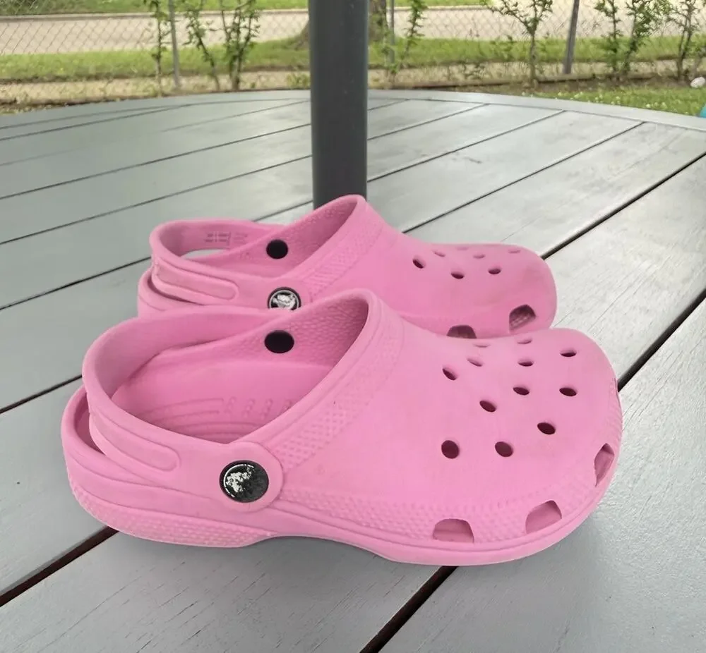 Crocs Kids Classic Clogs Pink Water Shoes Size J1 Slip-On Sandals Unisex